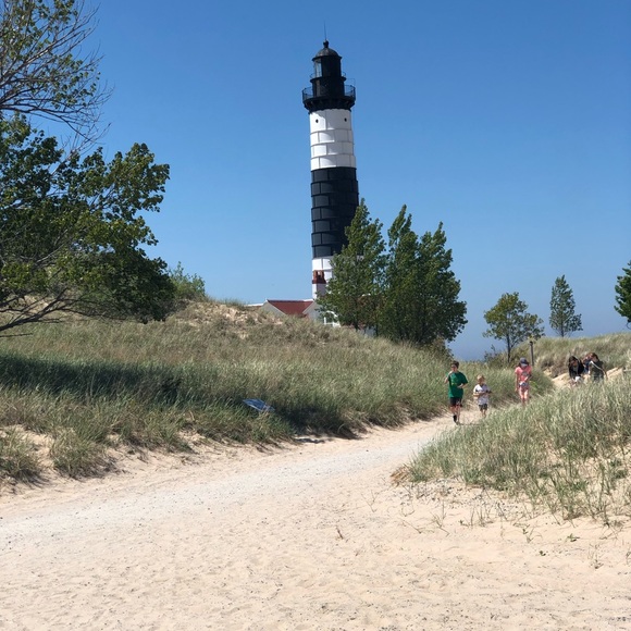 Meet your Posher, Jean - Picture 9 of 17